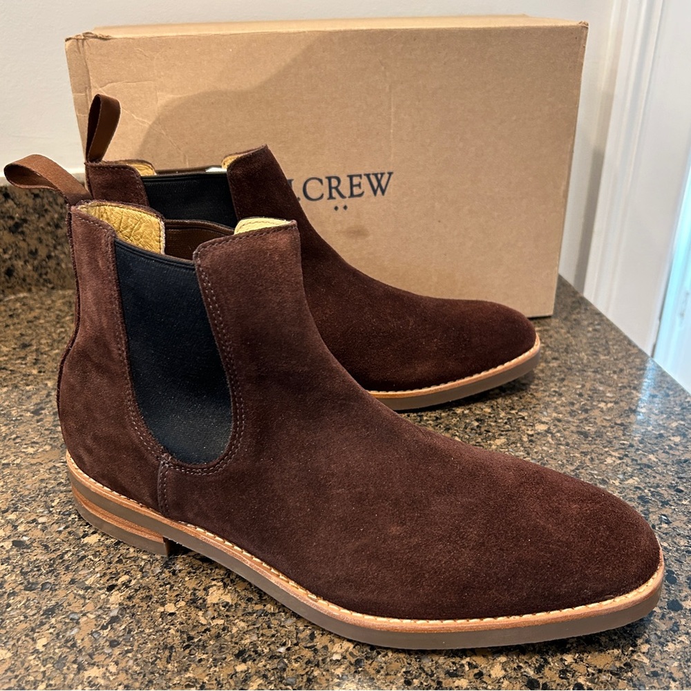 J Crew Men’s Suede Chelsea Boot Espresso Brown NEW W BOX ☕️